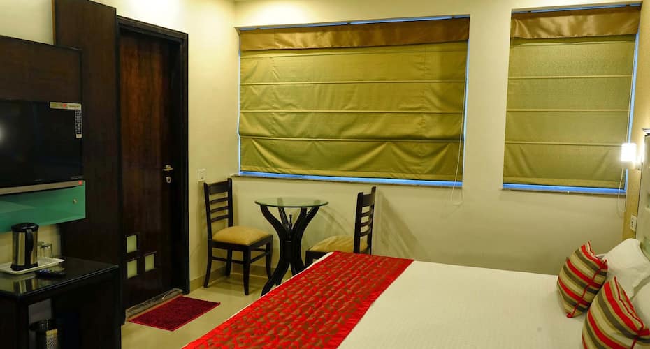 Hotel JH E18hteen, Chandigarh 3